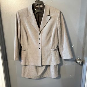 Tahiti Arthur S Levine Suit Jacket and skirt Gray Size 12p